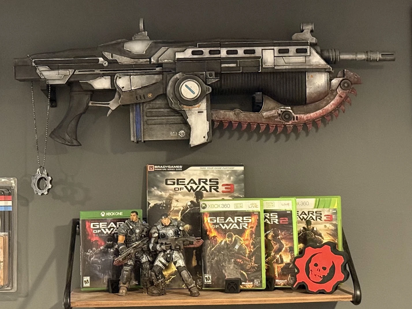 Gears of War — Lancer replica printed and painted by Jason Luber